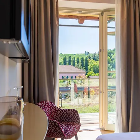 Hotell Villaggio Narrante - Le Dei Conti Mirafiore Serralunga d'Alba