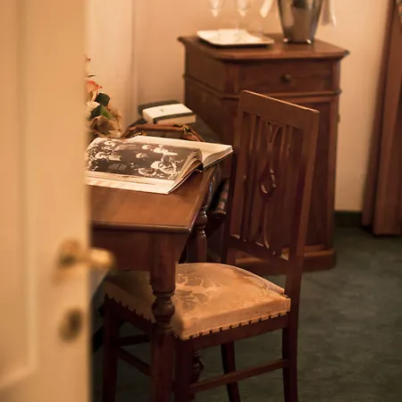 Villaggio Narrante - Le Dei Conti Mirafiore 4* Serralunga d'Alba