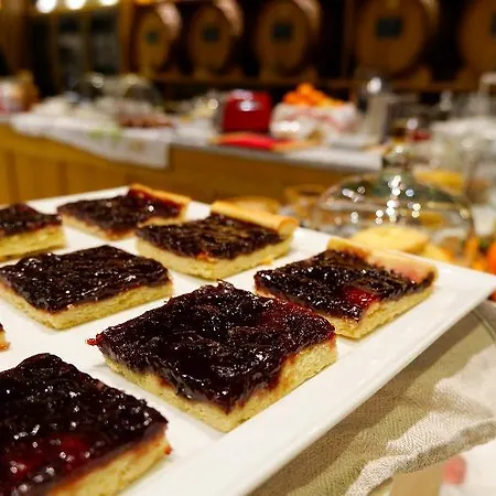 Villaggio Narrante - Le Dei Conti Mirafiore Hotell 4*