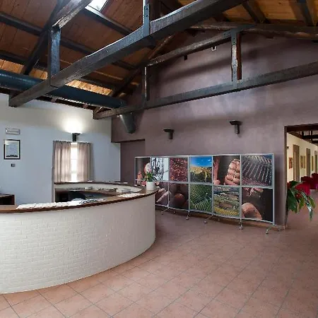 Villaggio Narrante - Le Dei Conti Mirafiore Hotell 4*