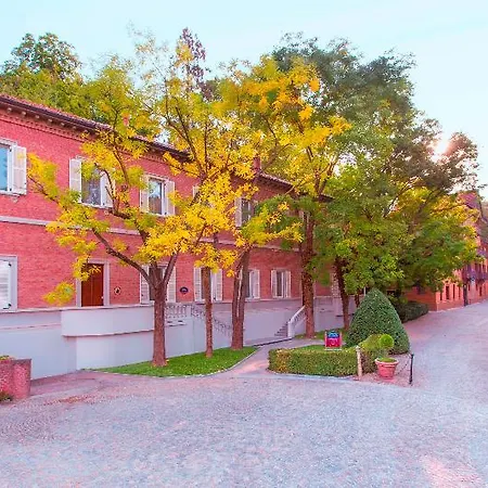 Villaggio Narrante - Le Dei Conti Mirafiore Hotell 4*