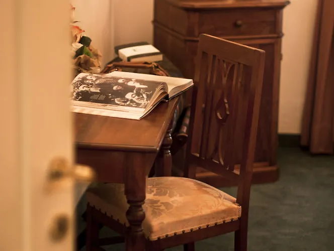 Villaggio Narrante - Le Dei Conti Mirafiore 4* Serralunga d'Alba